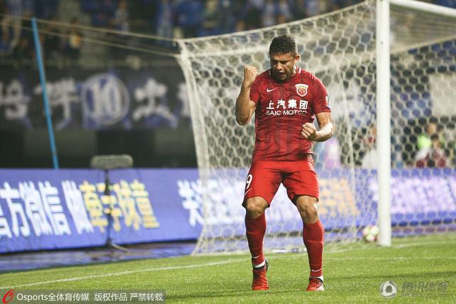 男人亲摸下面激烈视频